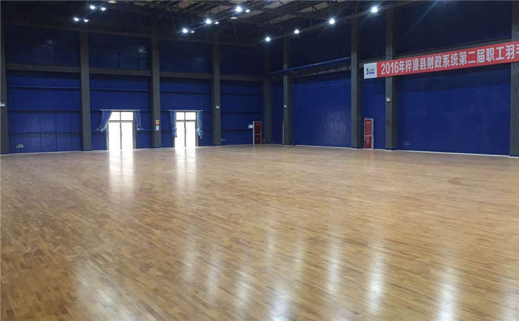 20厚木地板籃球場哪個牌子好?