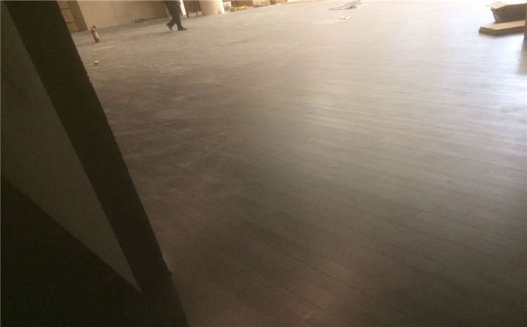 上海專用實(shí)木運(yùn)動地板翻新