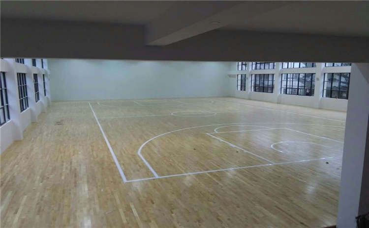 學校體育館木地板怎么保養?