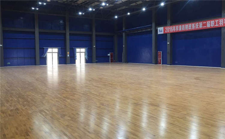 20厚舞臺木地板怎么保養?
