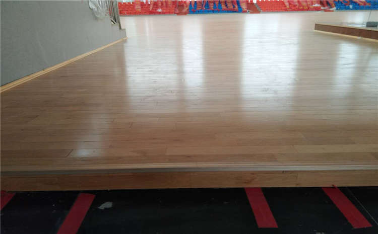 專用體育運(yùn)動地板施工工藝